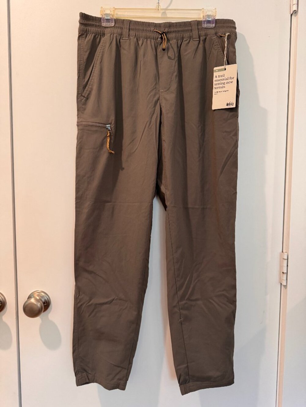 REI men's Trailmade jogger, size M